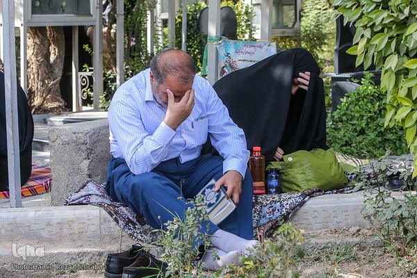 مراسم دعای عرفه در گلزار شهدای بهشت زهرا(س)