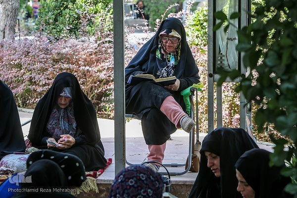 مراسم دعای عرفه در گلزار شهدای بهشت زهرا(س)