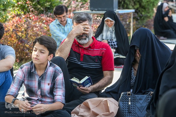 مراسم دعای عرفه در گلزار شهدای بهشت زهرا(س)