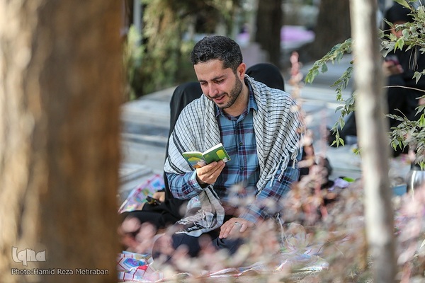 مراسم دعای عرفه در گلزار شهدای بهشت زهرا(س)