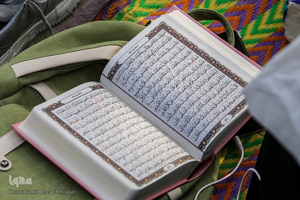 مراسم دعای عرفه در گلزار شهدای بهشت زهرا(س)