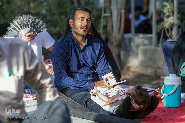 مراسم دعای عرفه در گلزار شهدای بهشت زهرا(س)