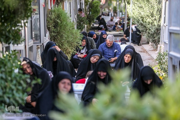 مراسم دعای عرفه در گلزار شهدای بهشت زهرا(س)