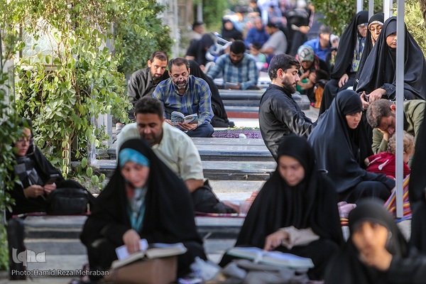 مراسم دعای عرفه در گلزار شهدای بهشت زهرا(س)