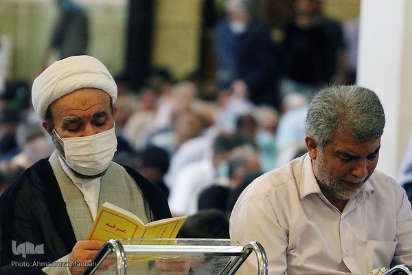 مراسم قرائت دعای پرفیض عرفه در حرم مطهر حضرت شاهچراغ(ع) شیراز