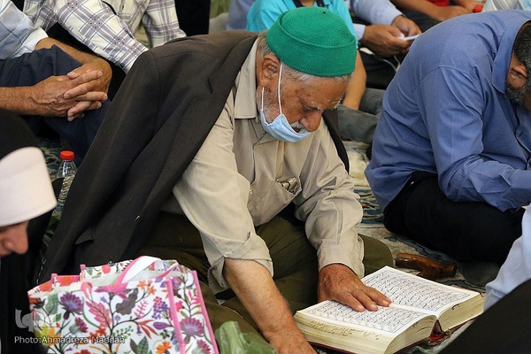 مراسم قرائت دعای پرفیض عرفه در حرم مطهر حضرت شاهچراغ(ع) شیراز