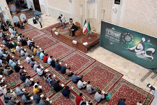 مراسم قرائت دعای پرفیض عرفه در حرم مطهر حضرت شاهچراغ(ع) شیراز