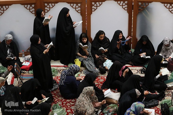 مراسم قرائت دعای پرفیض عرفه در حرم مطهر حضرت شاهچراغ(ع) شیراز