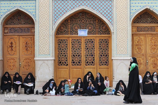 مراسم قرائت دعای پرفیض عرفه در حرم مطهر حضرت شاهچراغ(ع) شیراز