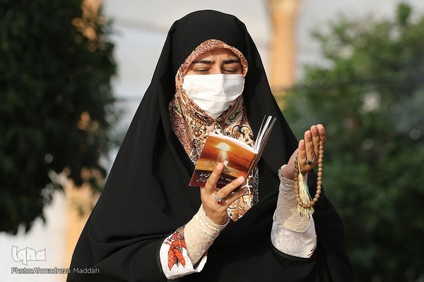 مراسم قرائت دعای پرفیض عرفه در حرم مطهر حضرت شاهچراغ(ع) شیراز