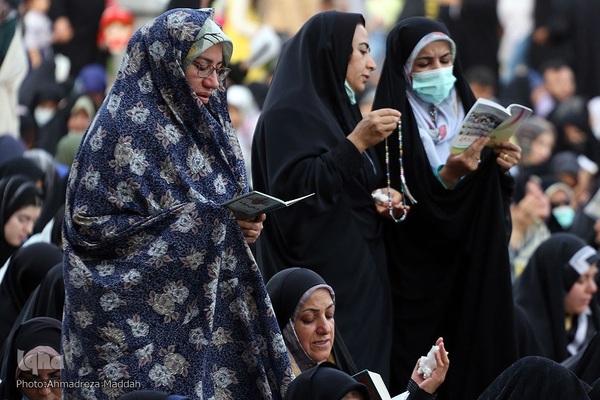 مراسم قرائت دعای پرفیض عرفه در حرم مطهر حضرت شاهچراغ(ع) شیراز