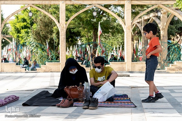 مراسم قرائت دعای پرفیض عرفه در امامزاده طاهر(ع) کرج