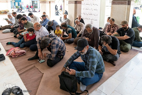 مراسم قرائت دعای پرفیض عرفه در امامزاده طاهر(ع) کرج