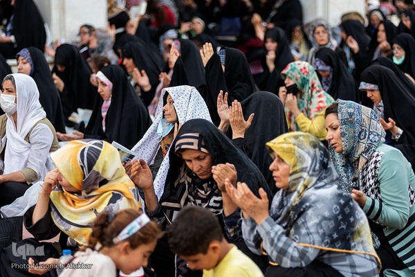 مراسم قرائت دعای پرفیض عرفه در امامزاده طاهر(ع) کرج