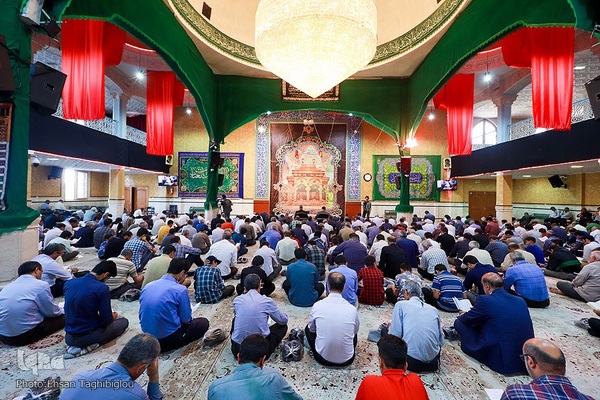 دعای عرفه در حسینیه اعظم زنجان