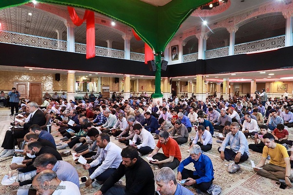 دعای عرفه در حسینیه اعظم زنجان