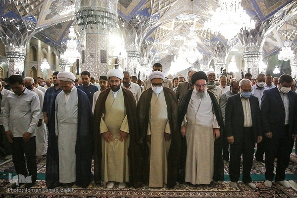 نماز عید قربان در حرم مطهر رضوی