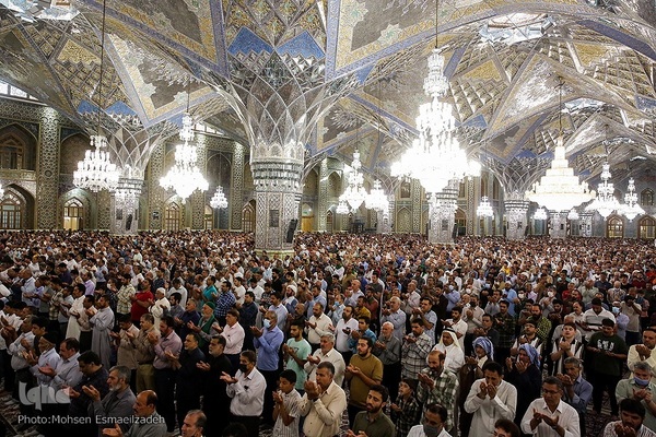 نماز عید قربان در حرم مطهر رضوی