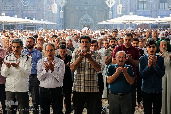 نماز عید قربان در حرم مطهر رضوی