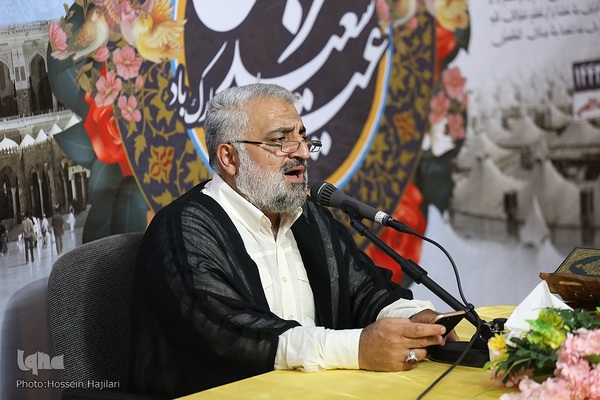 محفل انس و معرفت در منا با حضور امیرالحاج حجت الاسلام و المسلمین نواب