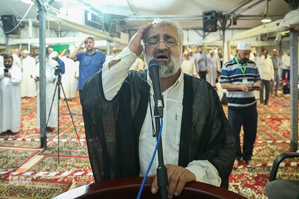 محفل انس و معرفت در منا با حضور امیرالحاج حجت الاسلام و المسلمین نواب