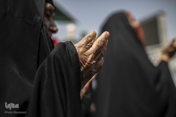 مراسم دعای عرفه در آستان عباسی