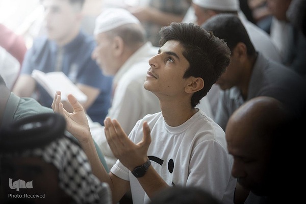 مراسم دعای عرفه در آستان عباسی