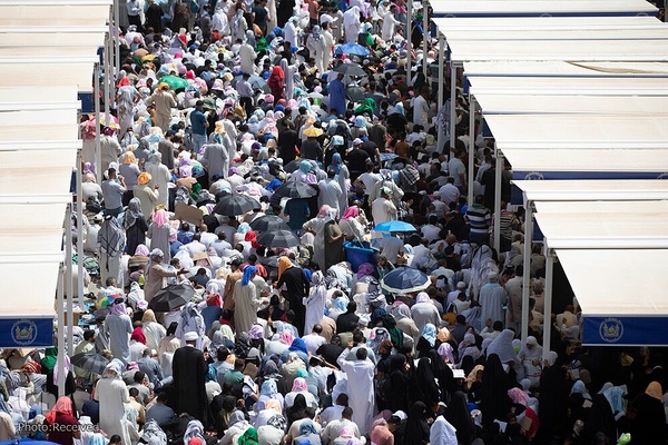 مراسم دعای عرفه در آستان حسینی