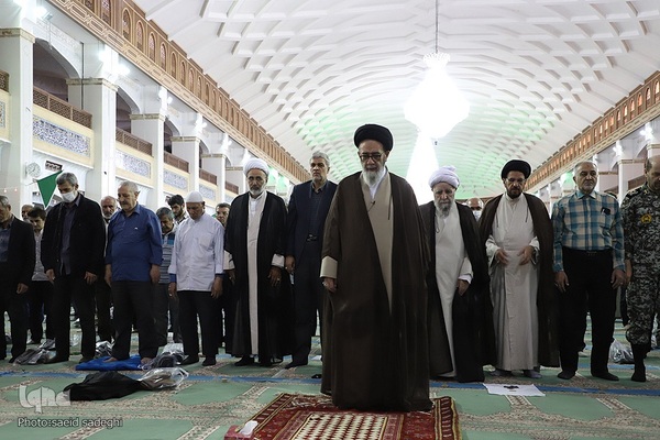 اقامه نماز عید قربان در تبریز‎‎