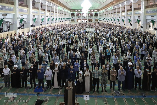 اقامه نماز عید قربان در تبریز‎‎