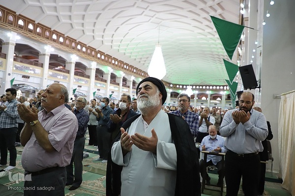 اقامه نماز عید قربان در تبریز‎‎