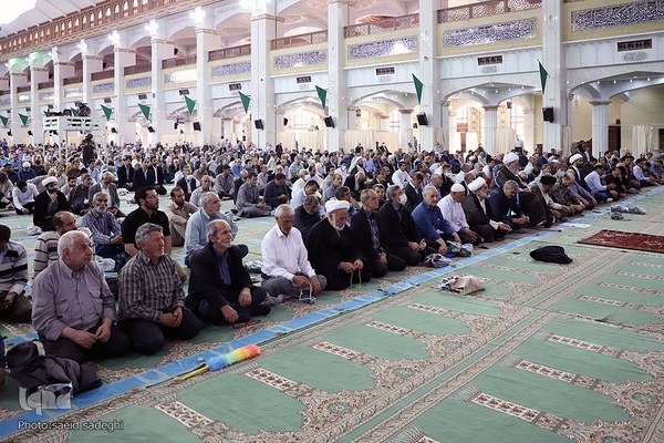 اقامه نماز عید قربان در تبریز‎‎