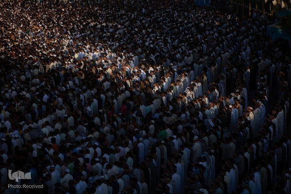 اقامه نماز عید قربان در آستان عباسی