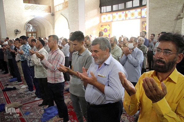 اقامه نماز عید سعید قربان در مسجد ملا اسماعیل یزد