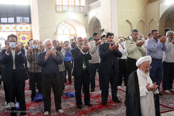 اقامه نماز عید سعید قربان در مسجد ملا اسماعیل یزد