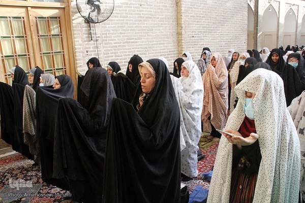 اقامه نماز عید سعید قربان در مسجد ملا اسماعیل یزد