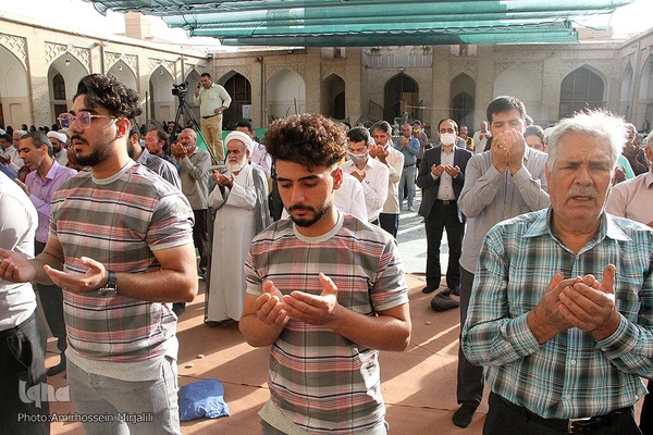 اقامه نماز عید سعید قربان در مسجد ملا اسماعیل یزد