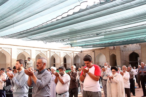 اقامه نماز عید سعید قربان در مسجد ملا اسماعیل یزد