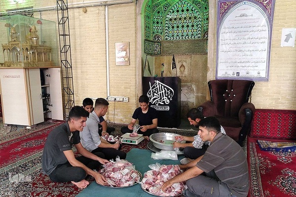 نذر قربانی برای نیازمندان در عید قربان