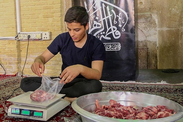 نذر قربانی برای نیازمندان در عید قربان