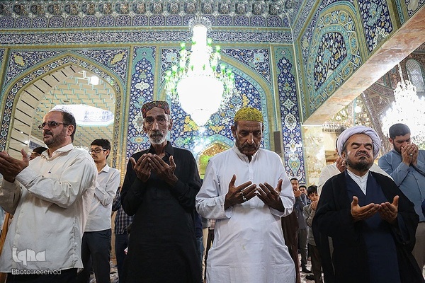 اقامه نماز عید سعید قربان در حرم مطهر حضرت فاطمه معصومه(س) شهر مقدس قم