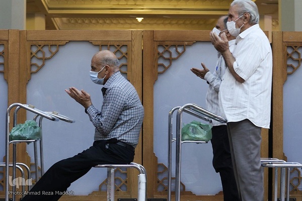 اقامه نماز عید سعید قربان در حرم حضرت شاهچراغ (ع) شیراز