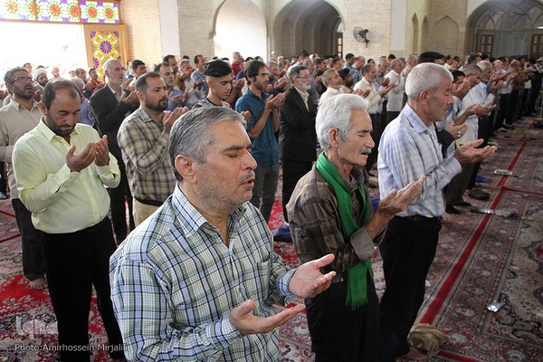 اقامه نماز عید سعید قربان در مسجد ملا اسماعیل یزد