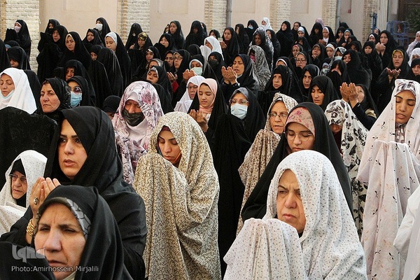 اقامه نماز عید سعید قربان در مسجد ملا اسماعیل یزد