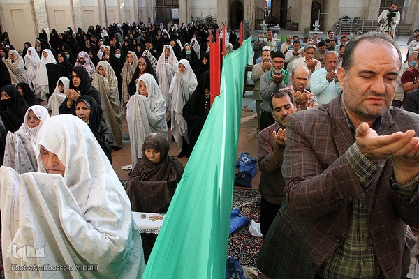اقامه نماز عید سعید قربان در مسجد ملا اسماعیل یزد