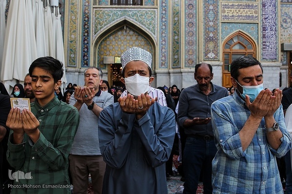  اقامه نماز عید سعید قربان در حرم مطهر رضوی در مشهد مقدس