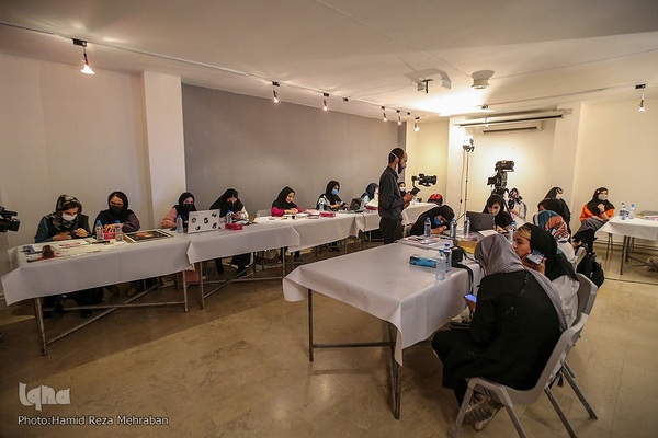 کارگاه تصویرسازی مادری از دیار آفتاب