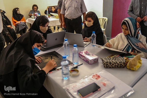 کارگاه تصویرسازی مادری از دیار آفتاب