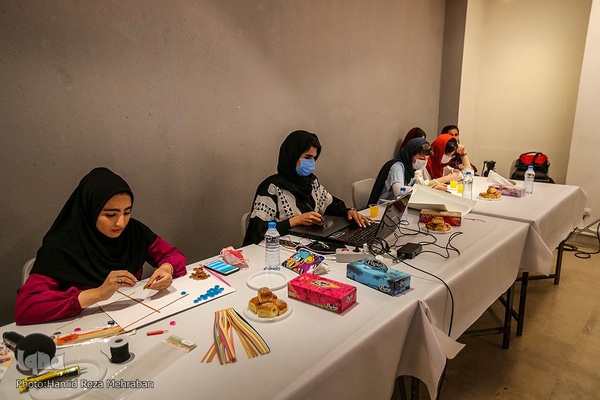 کارگاه تصویرسازی مادری از دیار آفتاب