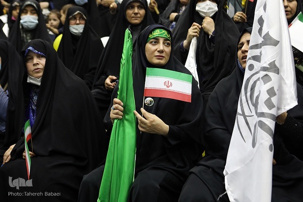 جشن بزرگ دختران انقلاب